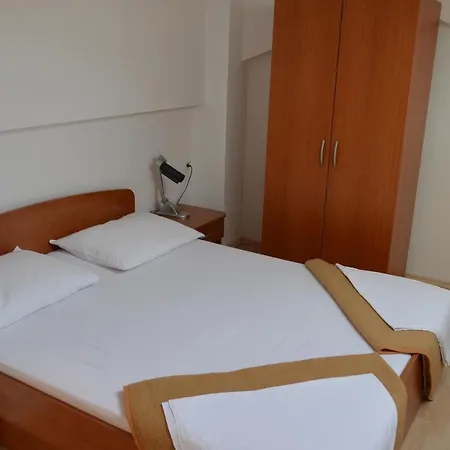 Pirovcanka Apartament Pirovac