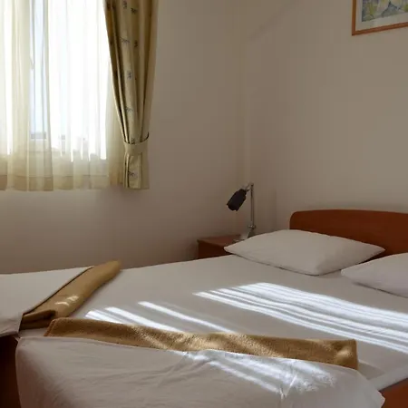 Pirovcanka Apartament *