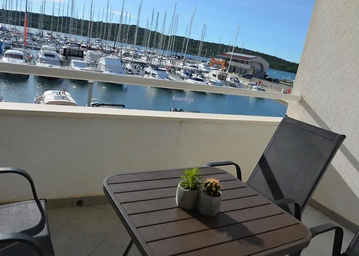 Pirovcanka アパート ピロヴァッツ