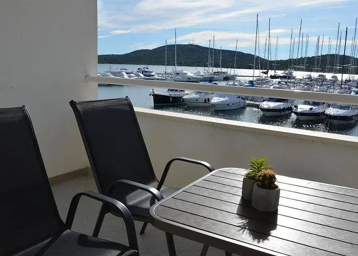 Pirovcanka Apartament *