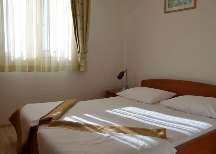 Pirovcanka Apartament *