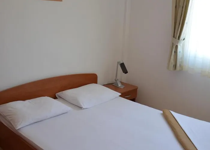 Pirovcanka Apartament Pirovac