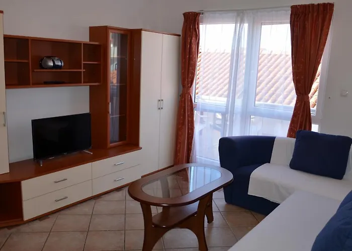 アパート Pirovcanka